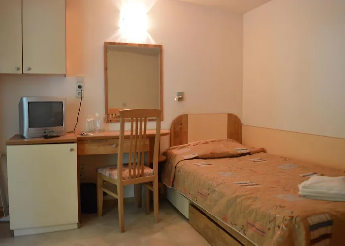 Holidays 3* Πριμόρσκο